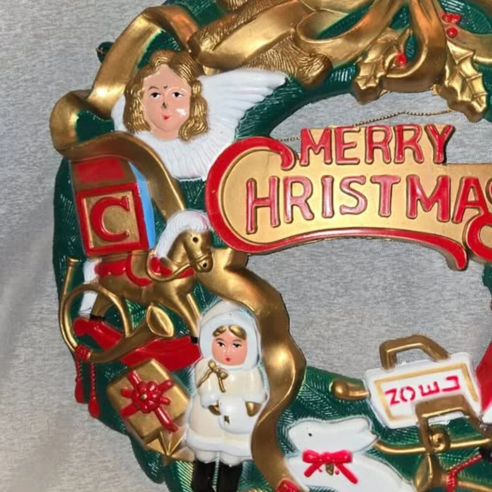VTG Christmas Wreath Merry Christmas Multicolor w/accents hard-molded plastic